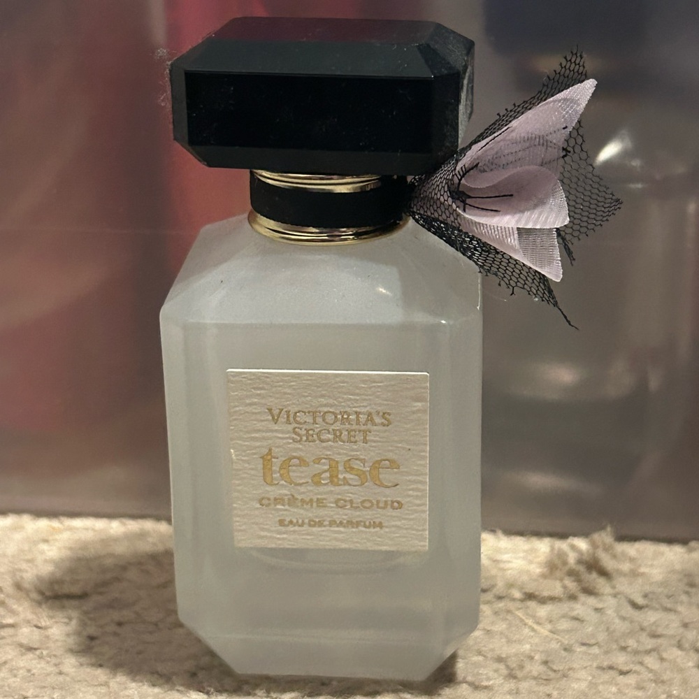 Victoria’s Secret Tease Crème Cloud